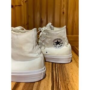 White High Top Converse Size M7 W9